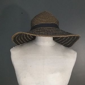 Wide brim sunhat